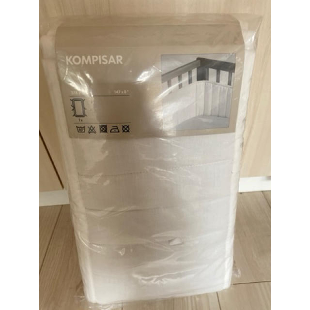 IKEA(イケア)の新品・未使用　イケア　ベビーベッドガード キッズ/ベビー/マタニティの寝具/家具(ベビーベッド)の商品写真