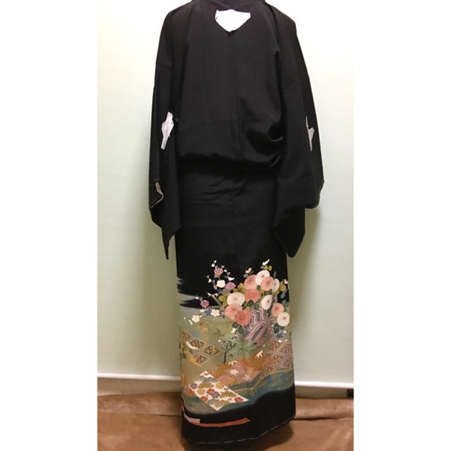 黒留袖 友禅 作家物 駒刺繍 幔幕花文 橘 金彩 未使用 mop1221 | www