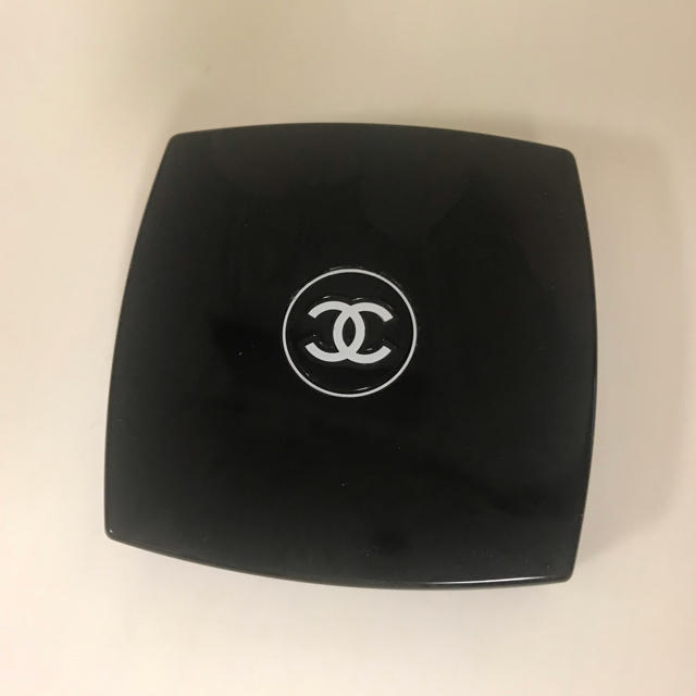 CHANEL(シャネル)のシャネルアイシャドウ CHANEL ENIGMA コスメ/美容のベースメイク/化粧品(アイシャドウ)の商品写真