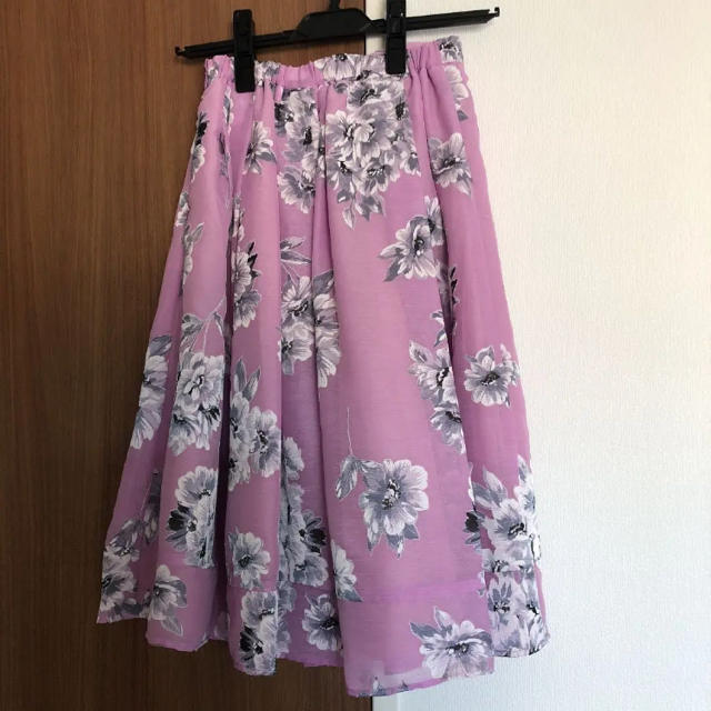 MERCURYDUO(マーキュリーデュオ)の花柄スカート＊ラベンダー レディースのスカート(ひざ丈スカート)の商品写真