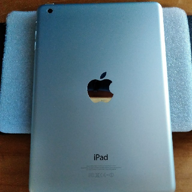 Apple(アップル)のiPad mini 16GB/Bluetooth キーボード スマホ/家電/カメラのPC/タブレット(タブレット)の商品写真