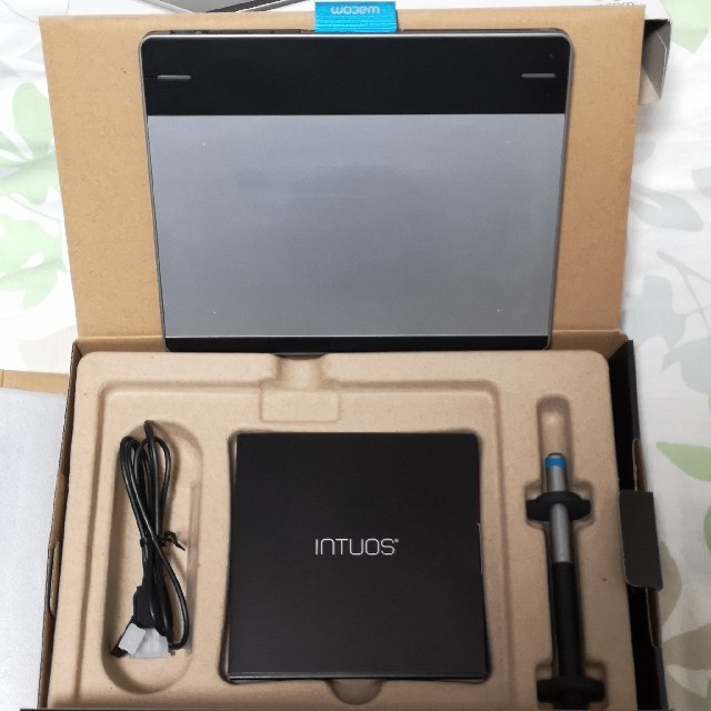 Wacom(ワコム)のIntuos CTL-480/S0 箱なし・簡易包装 スマホ/家電/カメラのPC/タブレット(タブレット)の商品写真