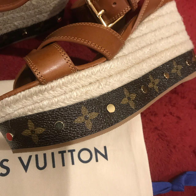 LOUIS VUITTON(ルイヴィトン)のマリコ様専用ページ レディースの靴/シューズ(サンダル)の商品写真