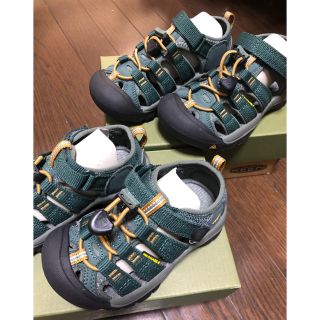 キーン(KEEN)の【新品】KEEN 15cmと18.5cmあり。1足の価格です。(サンダル)