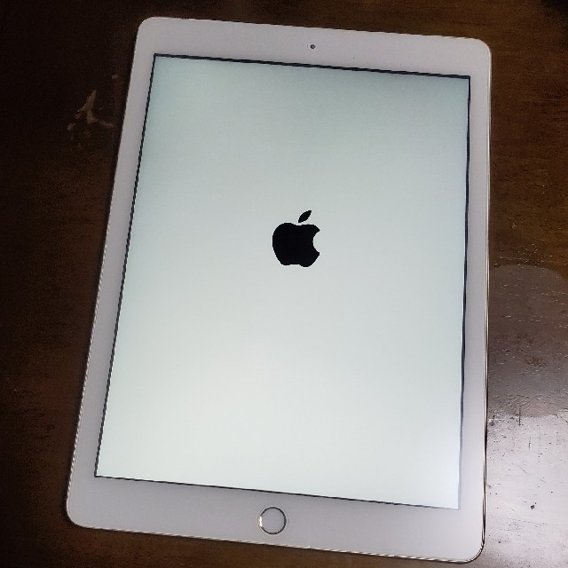 ipad 9.7 第5世代　32GB docomo