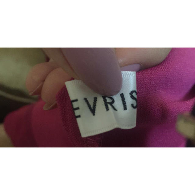 EVRIS(エヴリス)のクロスカットトップス レディースのトップス(カットソー(半袖/袖なし))の商品写真