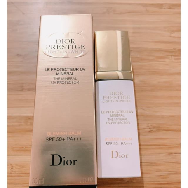 Dior(ディオール)のDior プレステージ ホワイト ル プロテクター UV  ミネラル 化粧下地 コスメ/美容のベースメイク/化粧品(化粧下地)の商品写真