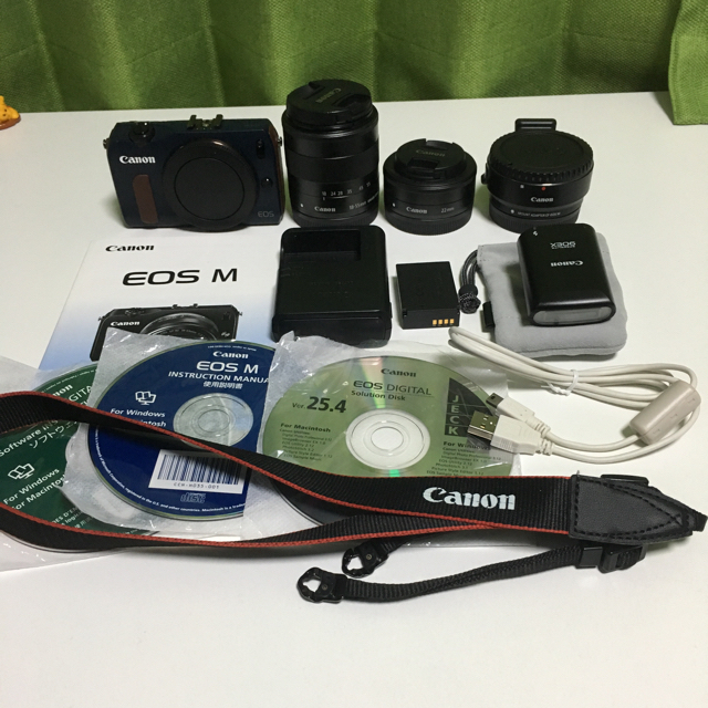 Canon EOS M ベイブルー ダブルレンズキット