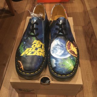 シュプリーム(Supreme)の海外からの一時帰国の為、1週間限定 supreme Dr. Martens(ブーツ)