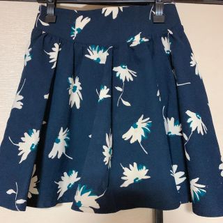 マジェスティックレゴン(MAJESTIC LEGON)のMajestic legon 花柄スカート free size(ひざ丈スカート)