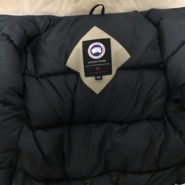 CANADA GOOSE(カナダグース)の人気モデル◎カナダグース廃盤バンクロフトベージュ メンズのジャケット/アウター(ダウンジャケット)の商品写真