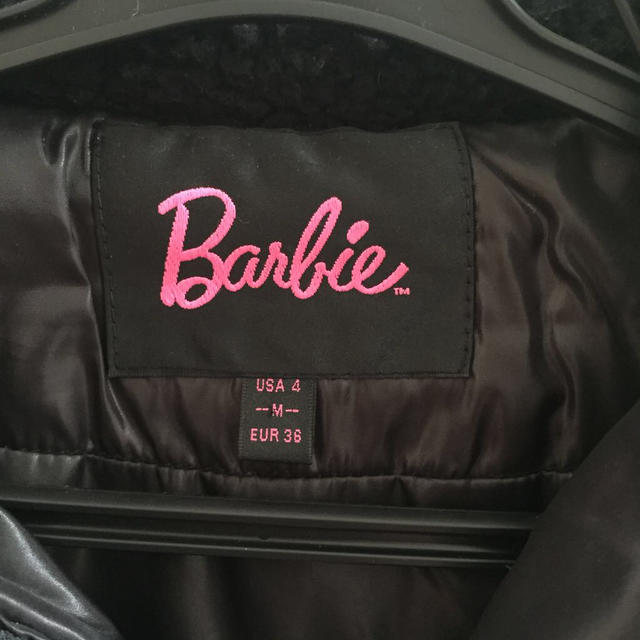 Barbie(バービー)のコパ様専用お取り置き バービーダウン レディースのジャケット/アウター(ダウンコート)の商品写真