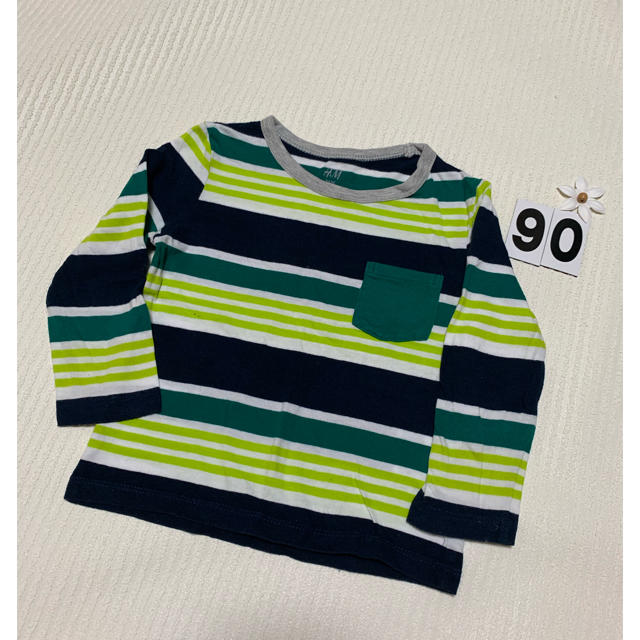 H&M(エイチアンドエム)のロンT 90 キッズ/ベビー/マタニティのキッズ服男の子用(90cm~)(Tシャツ/カットソー)の商品写真