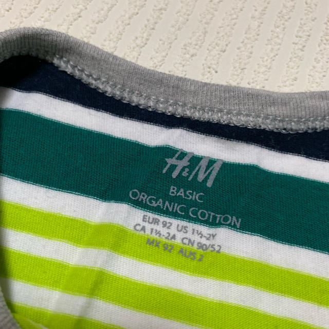 H&M(エイチアンドエム)のロンT 90 キッズ/ベビー/マタニティのキッズ服男の子用(90cm~)(Tシャツ/カットソー)の商品写真