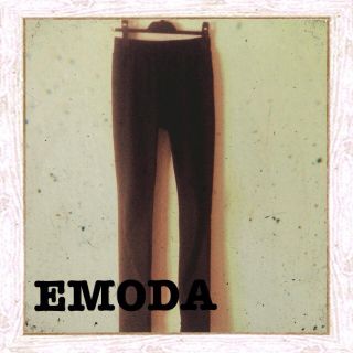 エモダ(EMODA)のEMODA リブタイトPT(カジュアルパンツ)