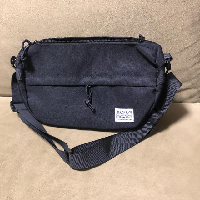 【大人気】軽量 収納力抜群 ボディバッグ ウエストバッグ  韓国 ブラック メンズのバッグ(ボディーバッグ)の商品写真