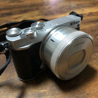 ニコン(Nikon)のNikon 1 J5(ミラーレス一眼)