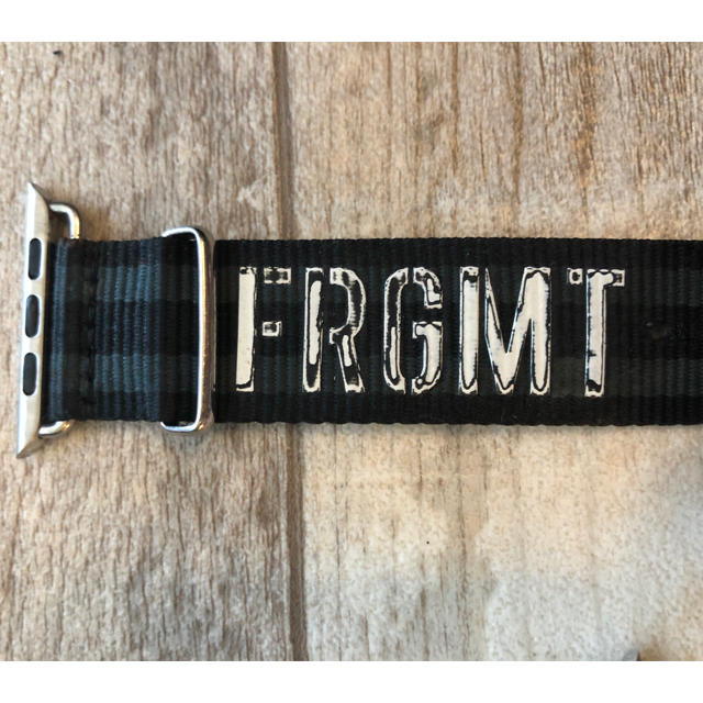 FRAGMENT(フラグメント)のFRAGMENT Apple Watch NATO band 42mm 44mm メンズの時計(その他)の商品写真