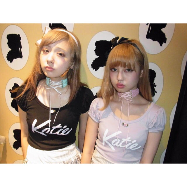 Katie(ケイティー)のKatie パフTee ブラック レディースのトップス(Tシャツ(半袖/袖なし))の商品写真