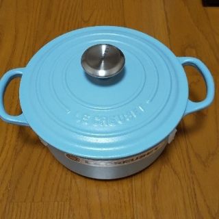 ルクルーゼ(LE CREUSET)の希少新品！ル・クルーゼココット18㎝【シュガーブルー】(鍋/フライパン)