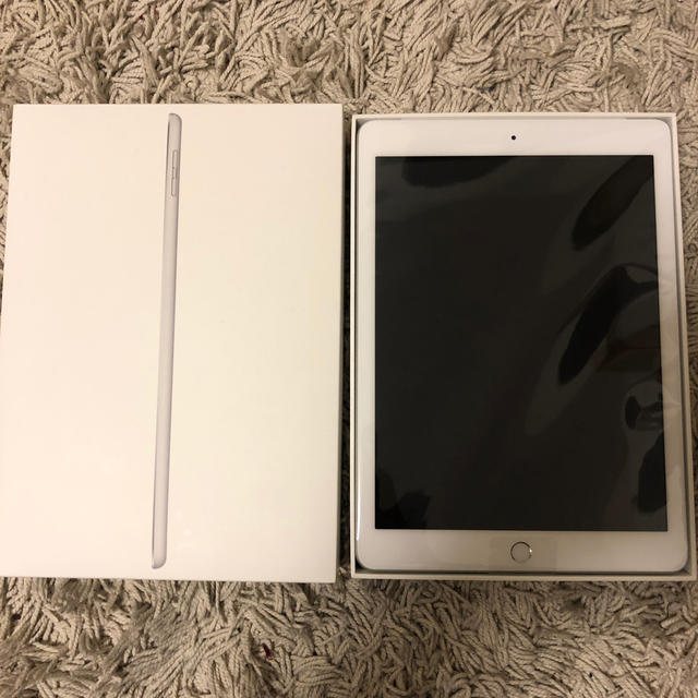 iPad 第5世代　32GB 9.7インチ　シルバー