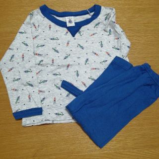 プチバトー(PETIT BATEAU)のあん様専用　パジャマ　　(パジャマ)