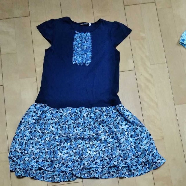 BeBe(ベベ)の専用　キッズ　ワンピース2枚セット　130 キッズ/ベビー/マタニティのキッズ服女の子用(90cm~)(ワンピース)の商品写真