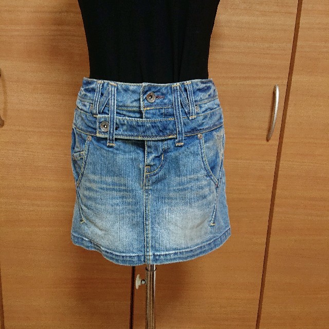 CHELSEAGARB(チェルシーガーヴ)のCHELSEAGARBデニムスカート レディースのスカート(ミニスカート)の商品写真