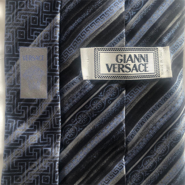 Gianni Versace(ジャンニヴェルサーチ)のベルサーチ　ネクタイ　GIANNI VERSARCE ヴェルサーチ メンズのファッション小物(ネクタイ)の商品写真