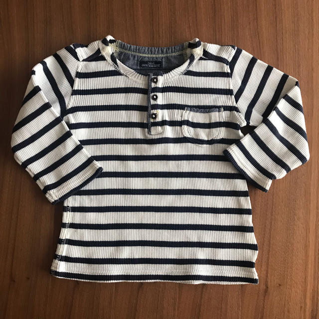 NEXT(ネクスト)のNEXTネクスト ボーダーカットソー 86cm キッズ/ベビー/マタニティのキッズ服男の子用(90cm~)(Tシャツ/カットソー)の商品写真