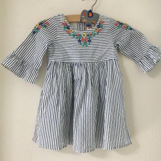 ベビーギャップ(babyGAP)のれいちぇる様専用　ベビーギャップ　ストライプ　刺繍　ワンピース(ワンピース)