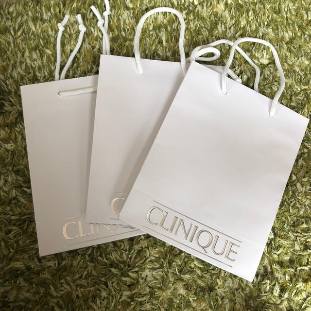 CLINIQUE - クリニーク 紙袋 3枚の通販 by peach's shop｜クリニークならラクマ