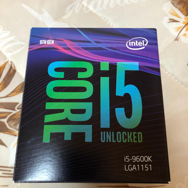 Intel Core i5 9600k スマホ/家電/カメラのPC/タブレット(PCパーツ)の商品写真