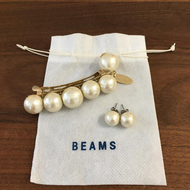 BEAMS(ビームス)のBEAMSコットンパール　バレッタ&ピアス レディースのヘアアクセサリー(バレッタ/ヘアクリップ)の商品写真