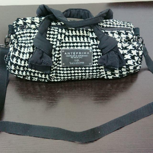 ANTEPRIMA(アンテプリマ)のアンテプリマ　２ＷＡＹバッグ　ホワイト ブラック レディースのバッグ(ボストンバッグ)の商品写真