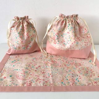 ボンポワン(Bonpoint)のミィ様専用★輸入リバティ アデラジャ のお弁当袋・コップ袋・ランチョンマット(ランチボックス巾着)