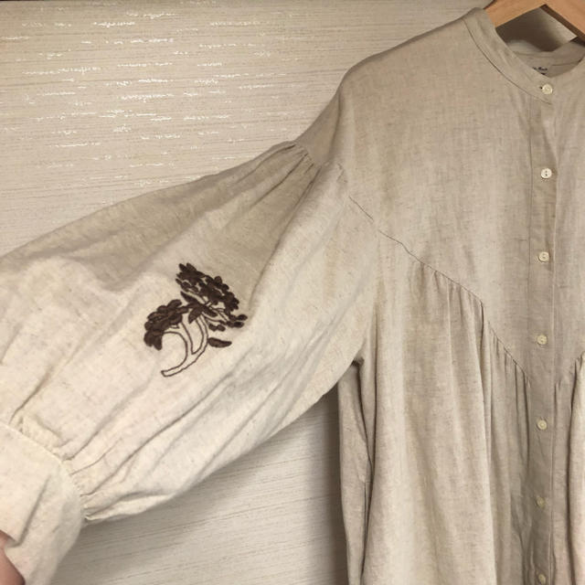 SM2(サマンサモスモス)のSM2 袖刺繍ワンピース レディースのワンピース(ひざ丈ワンピース)の商品写真