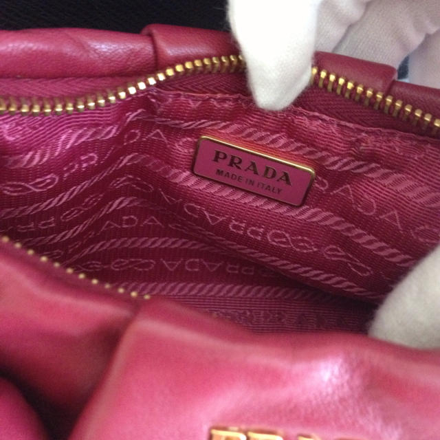 PRADA(プラダ)のPRADA♡バック レディースのバッグ(ハンドバッグ)の商品写真