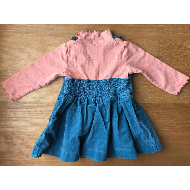 Combi mini(コンビミニ)のCombi mini ワンピース 80 コーデュロイ サーモンピンク × ブルー キッズ/ベビー/マタニティのベビー服(~85cm)(ワンピース)の商品写真