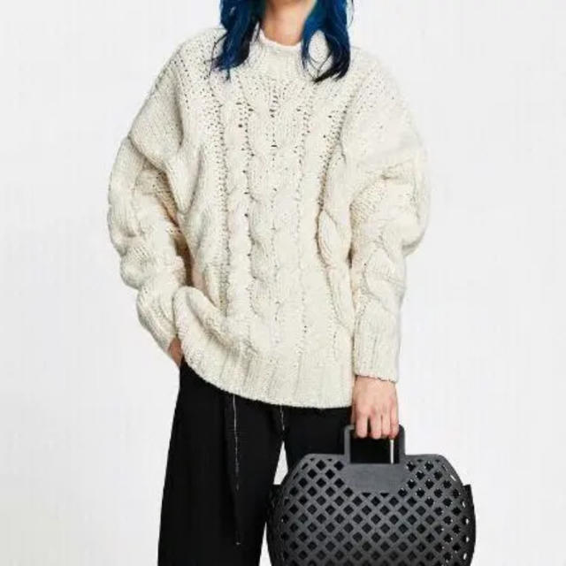 ZARA(ザラ)のZARA ケーブルニットセーター　タートル  ざっくり レディースのトップス(ニット/セーター)の商品写真