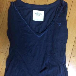 アバクロンビーアンドフィッチ(Abercrombie&Fitch)のアバクロ  Tシャツ ネイビー(Tシャツ(長袖/七分))