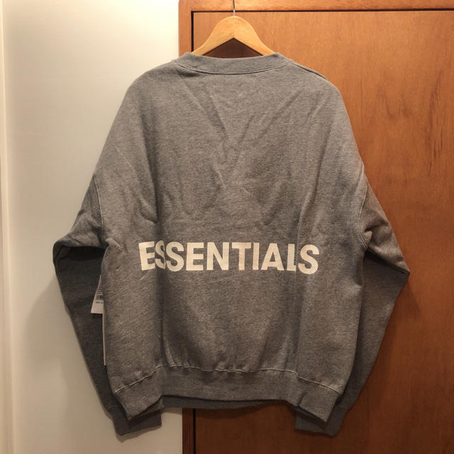 FEAR OF GOD(フィアオブゴッド)のESSENTIALS クルーネックスウェット メンズのトップス(スウェット)の商品写真