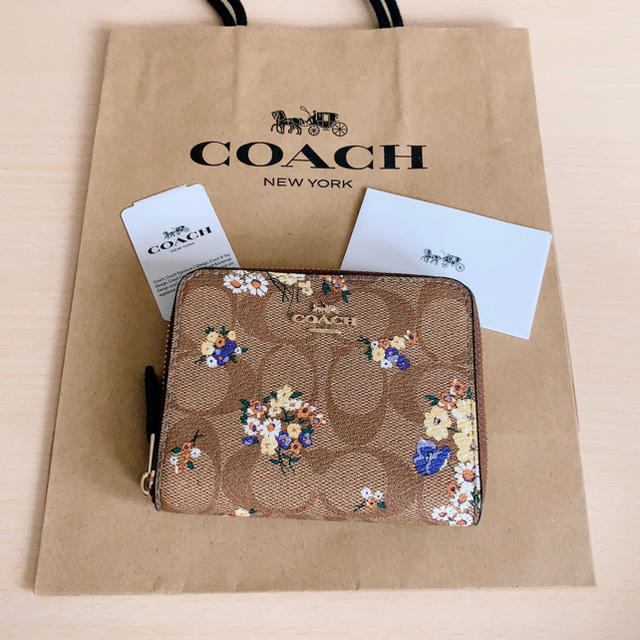 ファッション小物【新品】COACH  二つ折り財布　フローラル　シグネチャー  カーキ