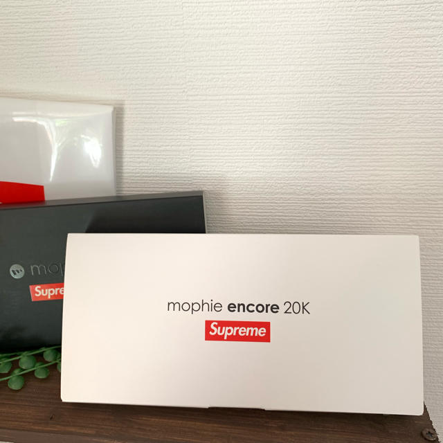 Supreme - Supreme mophie encore 20k モバイルバッテリー新品の通販 ... Supreme/Mophie Encore Plus 20K モバイルバッテリー