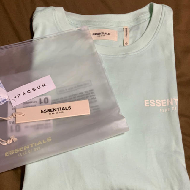 FEAR OF GOD(フィアオブゴッド)のFOG Essentials Tシャツ メンズのトップス(Tシャツ/カットソー(半袖/袖なし))の商品写真