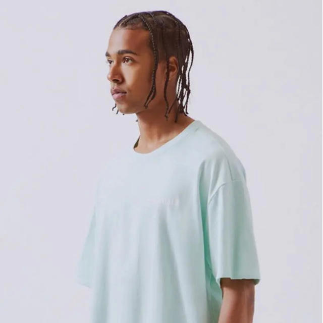 FEAR OF GOD(フィアオブゴッド)のFOG Essentials Tシャツ メンズのトップス(Tシャツ/カットソー(半袖/袖なし))の商品写真