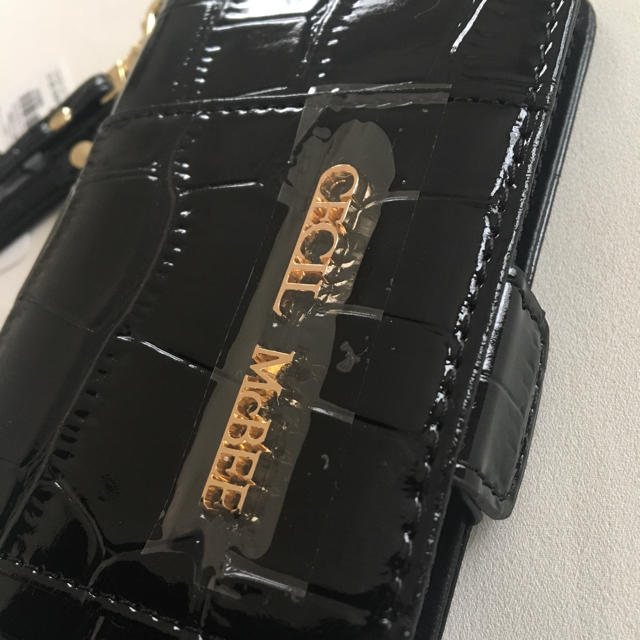 CECIL McBEE(セシルマクビー)の新品 セシルマクビー クロコ型 手帳型 iPhoneケース ブラック 黒 スマホ/家電/カメラのスマホアクセサリー(iPhoneケース)の商品写真