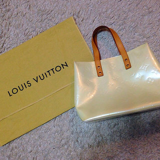 ルイヴィトン(LOUIS VUITTON)の♡ヴェルニ ミニトートバッグ 白 美品♡(トートバッグ)