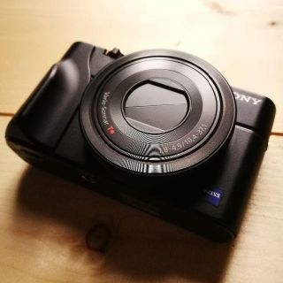 ソニー(SONY)のSONY サイバーショット DSC-RX100 初代 m1 付属品と箱付き(コンパクトデジタルカメラ)