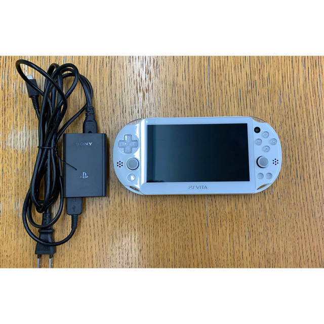PlayStation Vita(プレイステーションヴィータ)のPS VITA エンタメ/ホビーのゲームソフト/ゲーム機本体(携帯用ゲーム機本体)の商品写真
